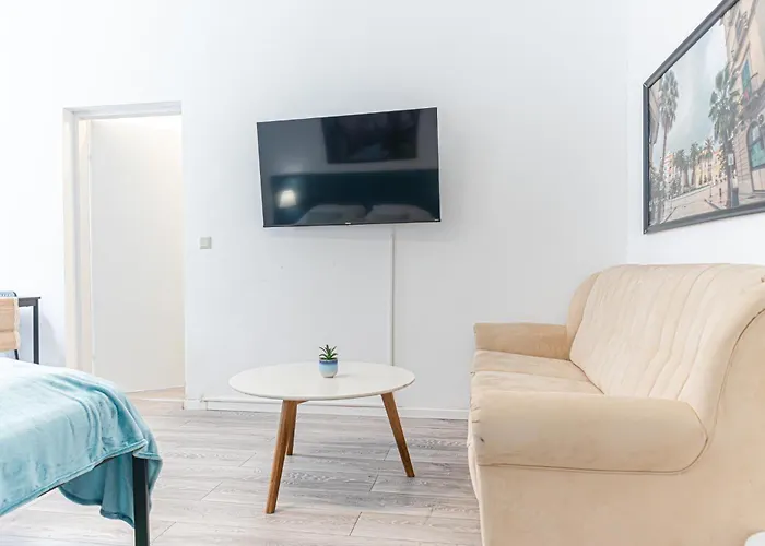 Comfy 3Br Apt For Long Stays In Best Location